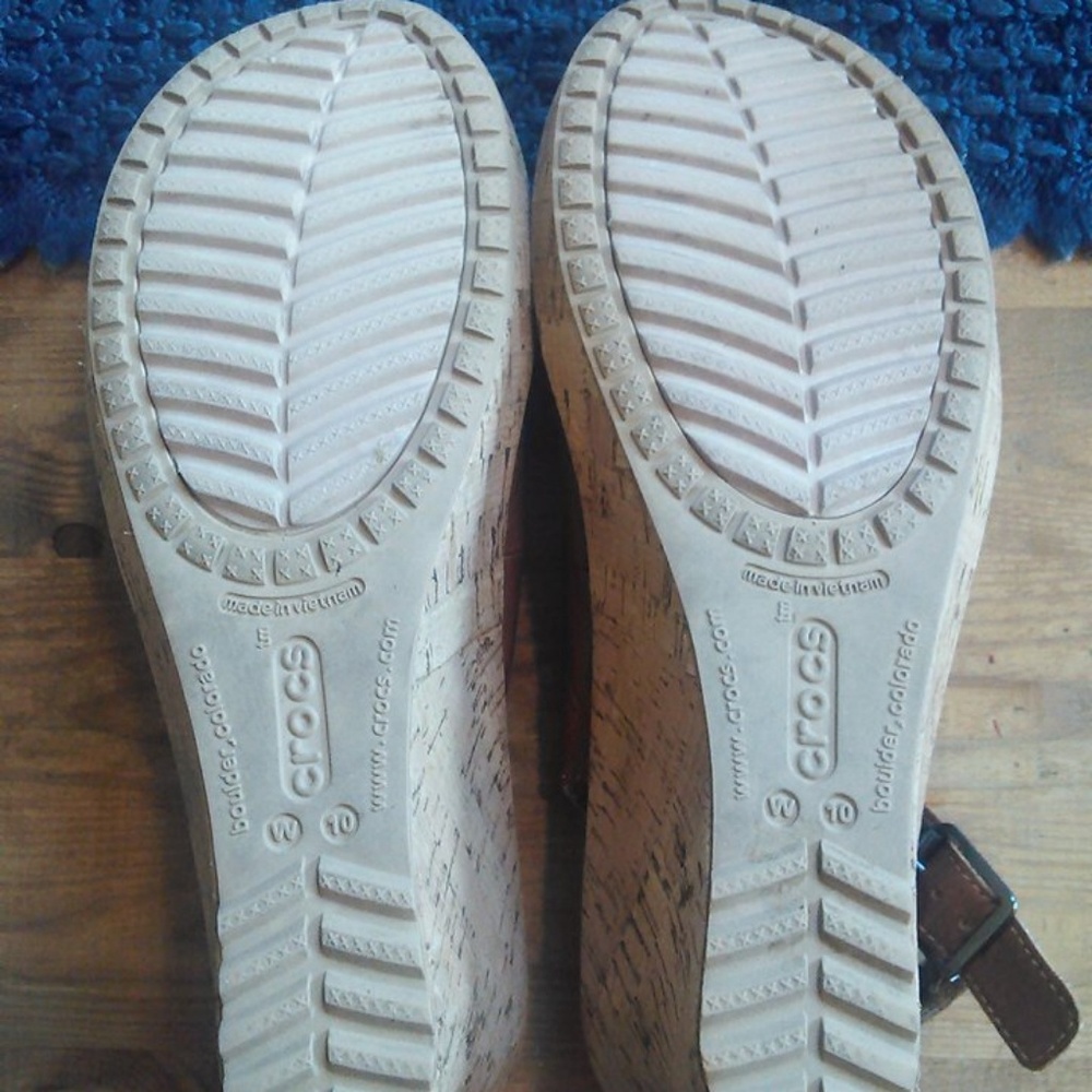 Shoes - Picture 4 of 4